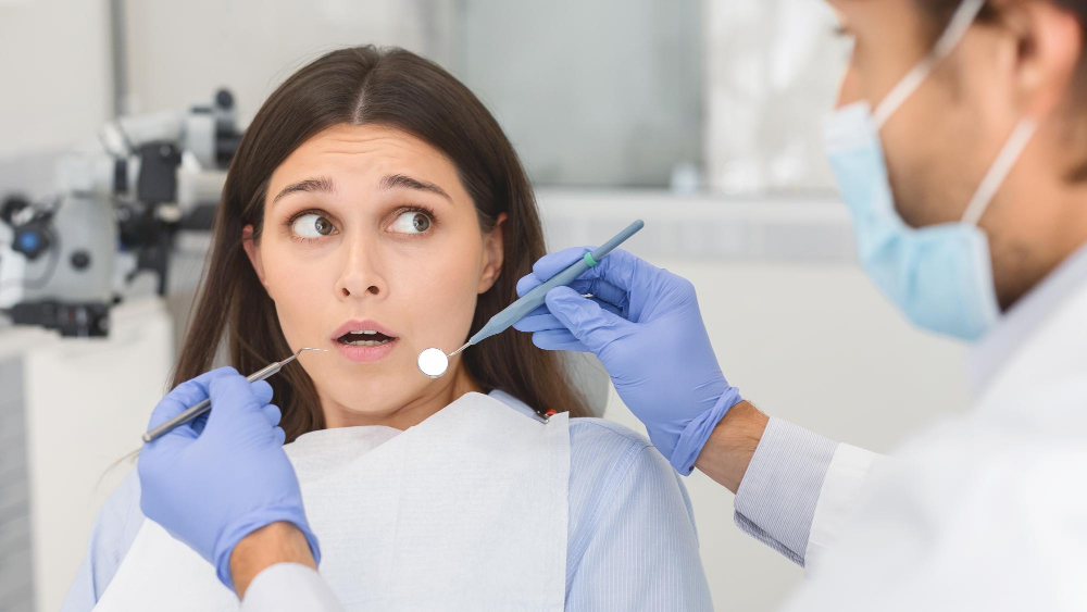 Vrouw Bang Voor De Tandarts